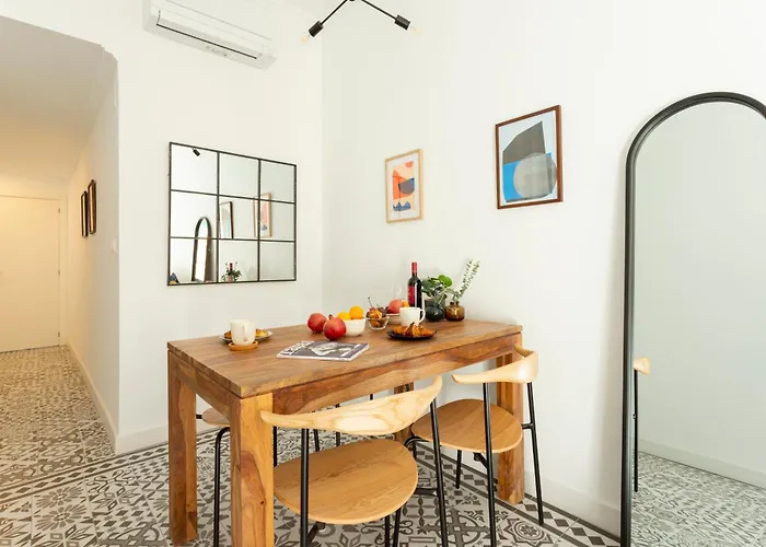 Modern Stylish & דירה ברצלונה