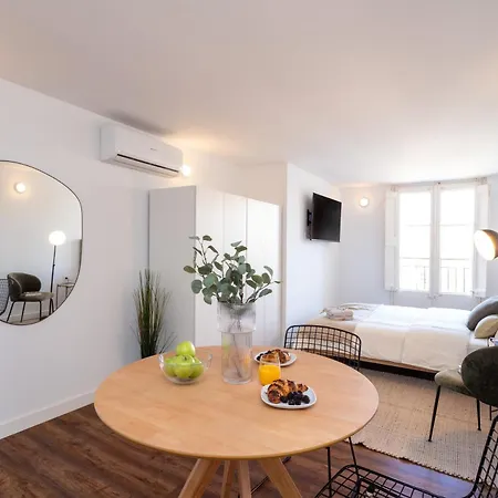 Apartment Modern Stylish & *