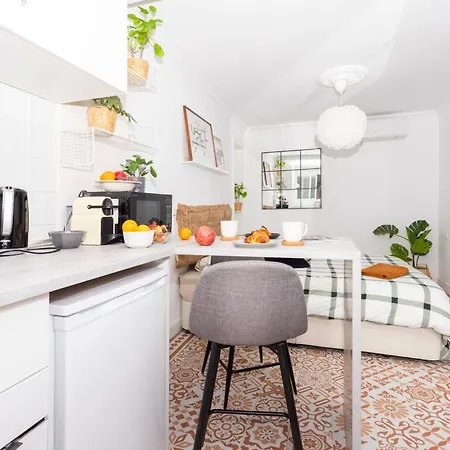 Apartment Modern Stylish &