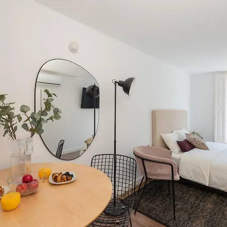 Apartment Modern Stylish &