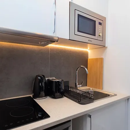 Apartment Modern Stylish &